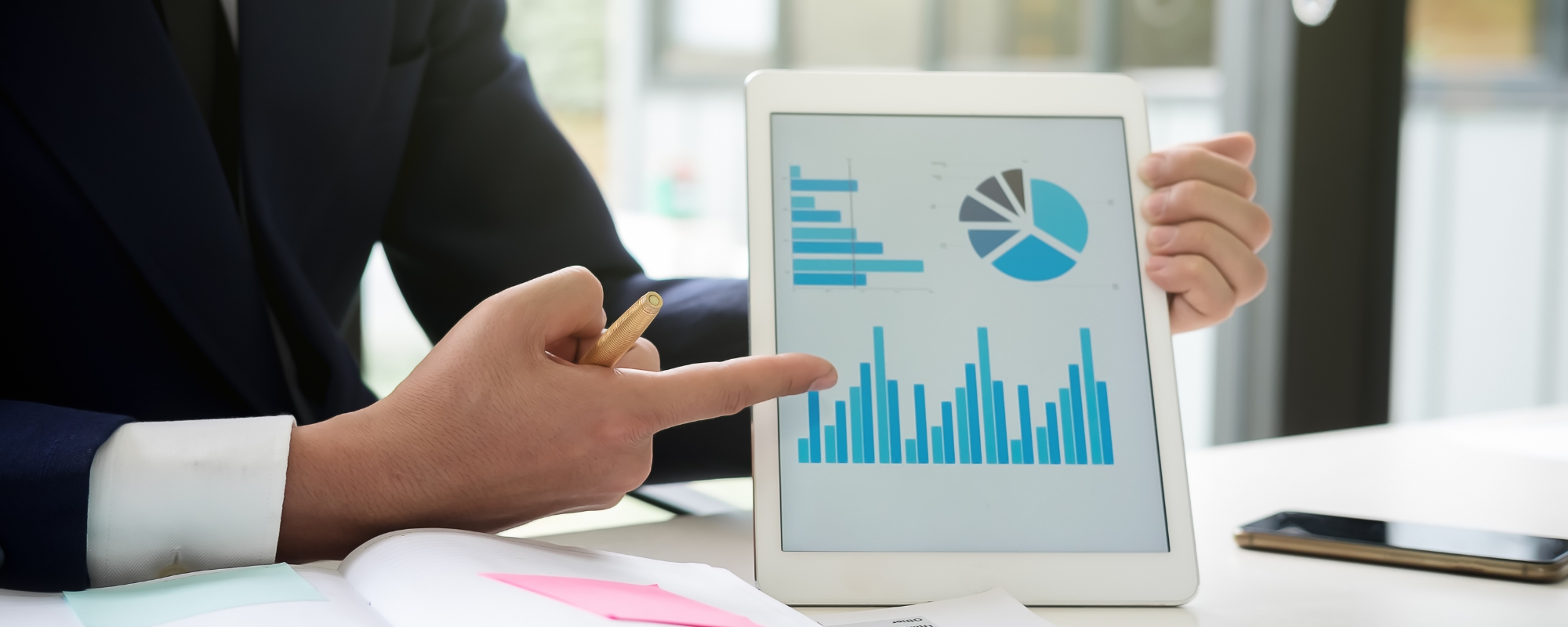 Acting Fast Sales Reviver Hero Background